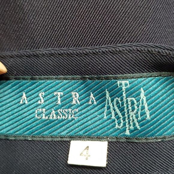 ASTRA CLASSIC, skort. Navy blue. SIZE 4. Avacedmia.‎ - Picture 6 of 10